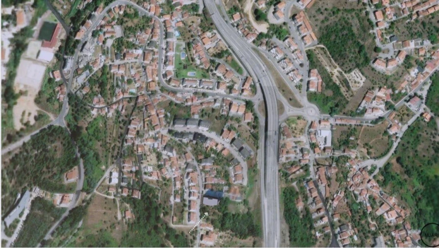 Prédio para Venda em Eiras e São Paulo de Frades Foto 13