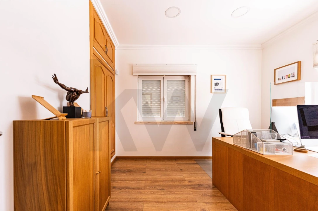 Moradia T4 para Venda em Barcarena Foto 30