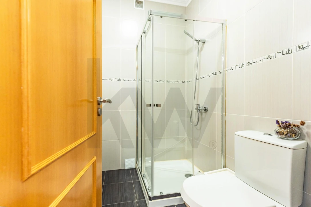 Moradia T4 para Venda em Barcarena Foto 20