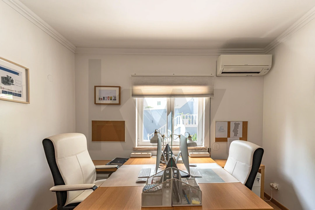 Moradia T4 para Venda em Barcarena Foto 25