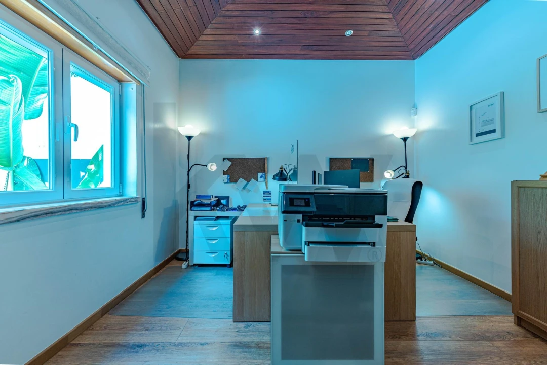 Moradia T4 para Venda em Barcarena Foto 28