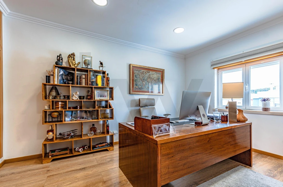 Moradia T4 para Venda em Barcarena Foto 21