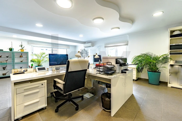 Moradia T4 para Venda em Barcarena Foto 36