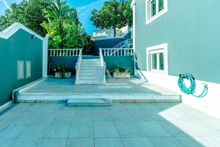 Moradia T4 para Venda em Barcarena Foto 37