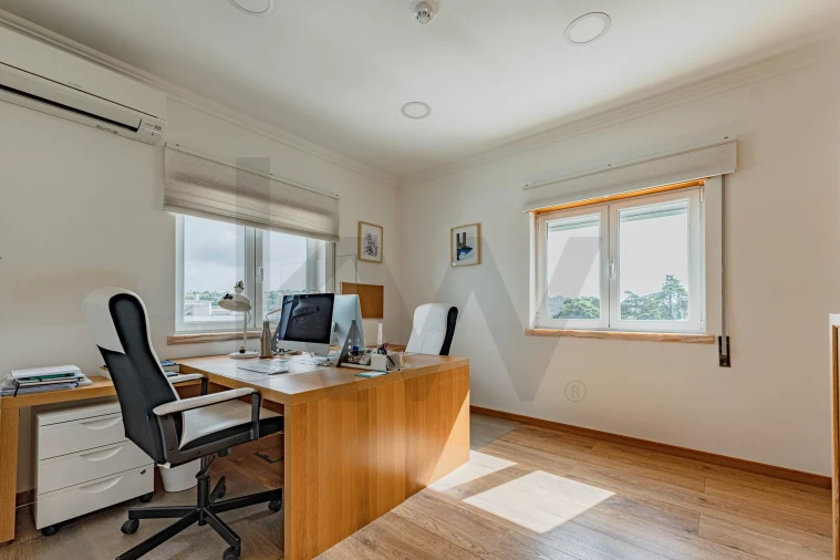 Moradia T4 para Venda em Barcarena Foto 26