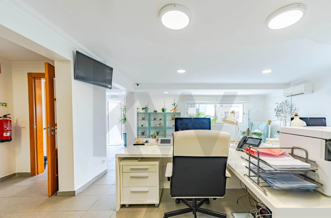 Moradia T4 para Venda em Barcarena Foto 38