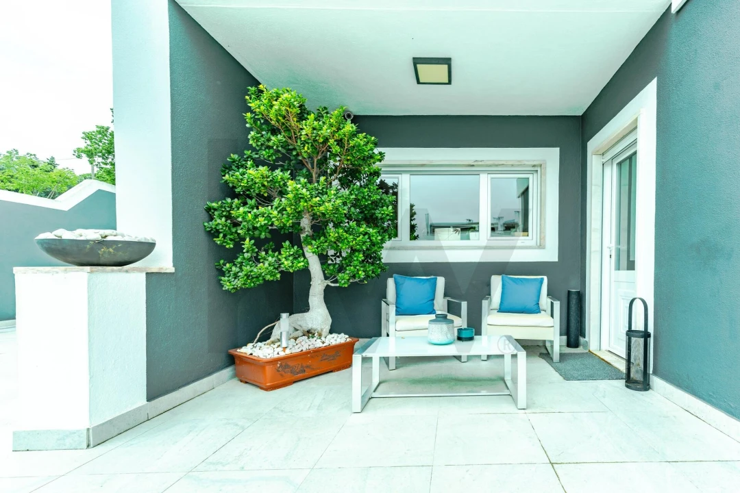 Moradia T4 para Venda em Barcarena Foto 3