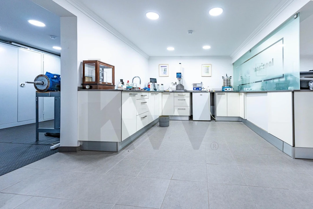 Moradia T4 para Venda em Barcarena Foto 45