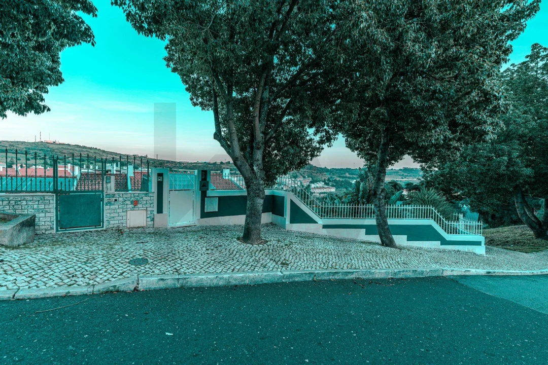 Moradia T4 para Venda em Barcarena Foto 55