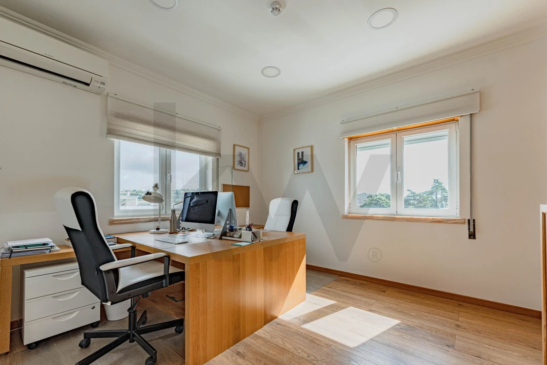 Moradia T4 para Venda em Barcarena Foto 26