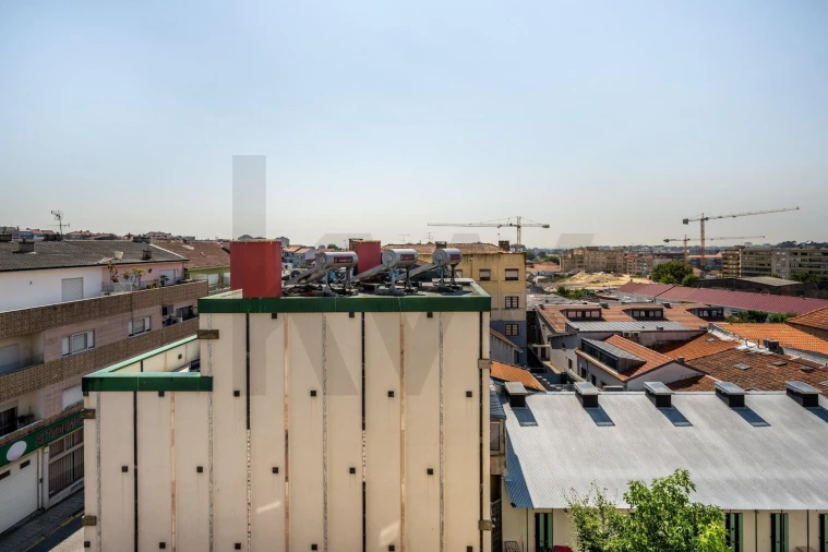 Apartamento T2 para Venda em Paranhos Foto 5