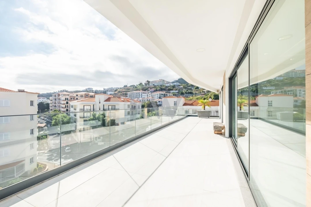 Apartamento T3 para Venda em Caniço Foto 27