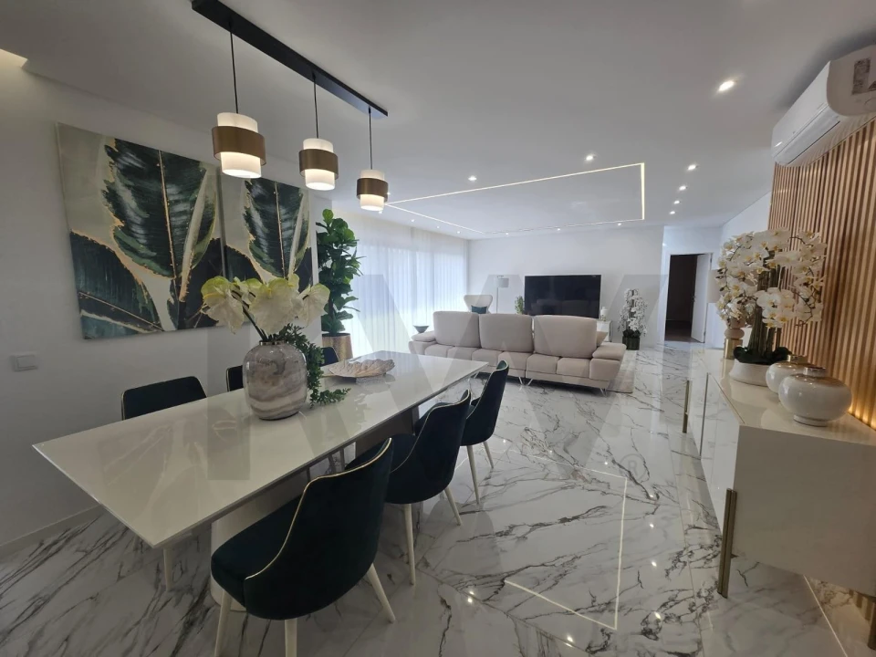 Apartamento T3 para Venda em Caniço Foto 6