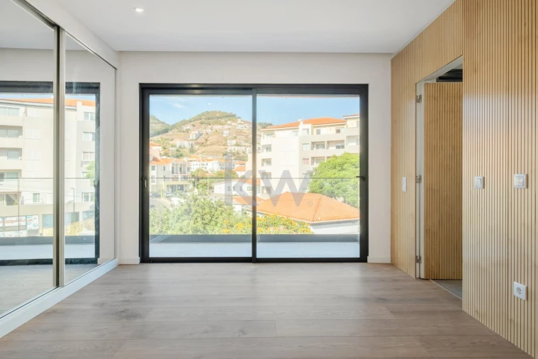 Apartamento T3 para Venda em Caniço Foto 34