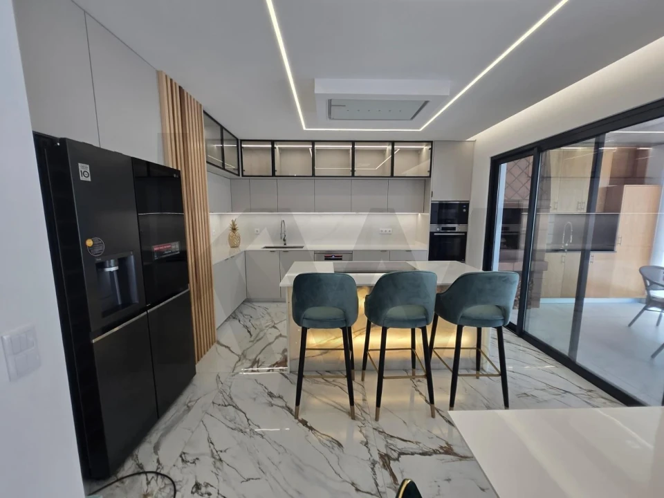 Apartamento T3 para Venda em Caniço Foto 4