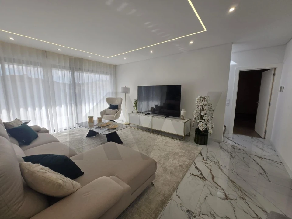 Apartamento T3 para Venda em Caniço Foto 11