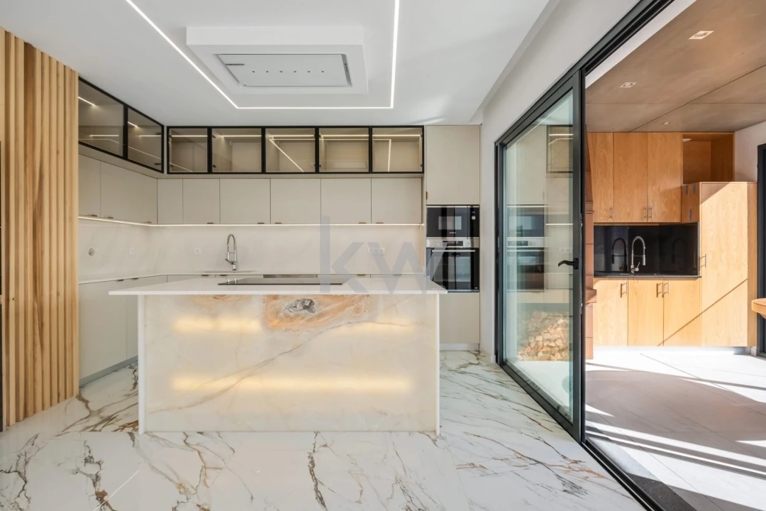 Apartamento T3 para Venda em Caniço Foto 3