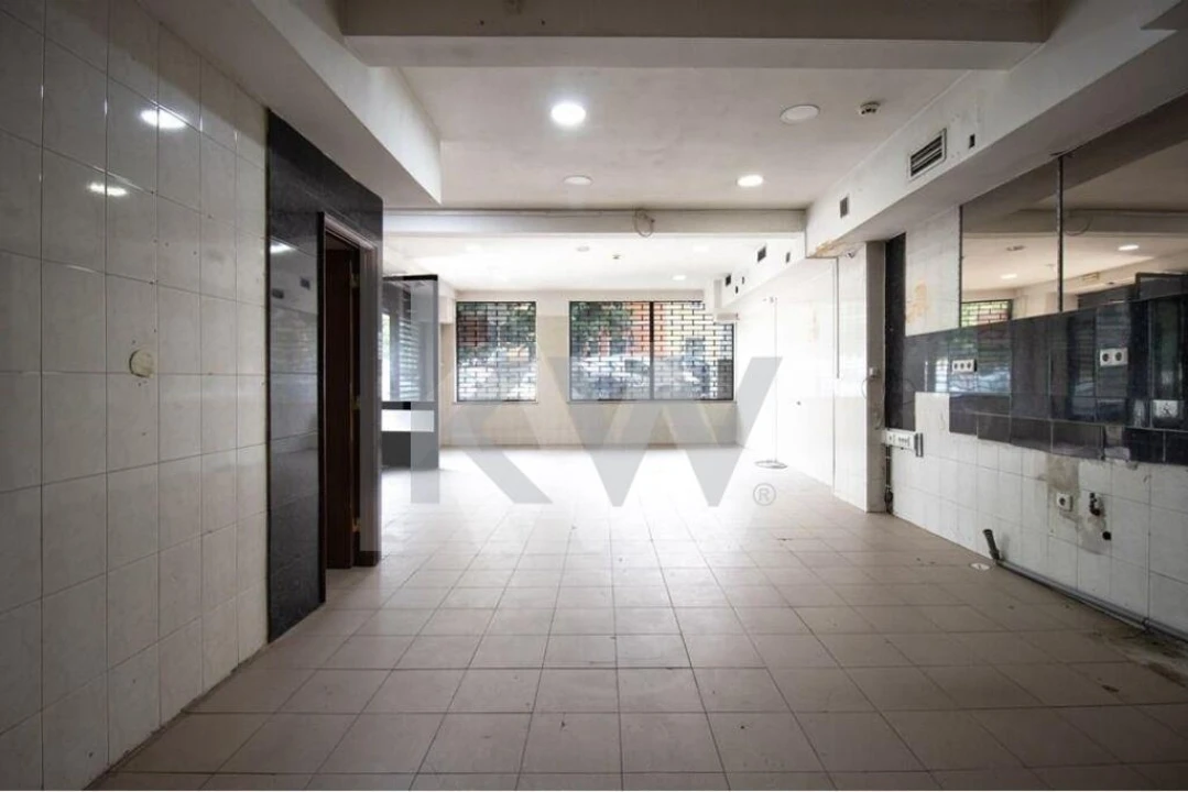 Loja para Venda em Cacém e São Marcos Foto 9