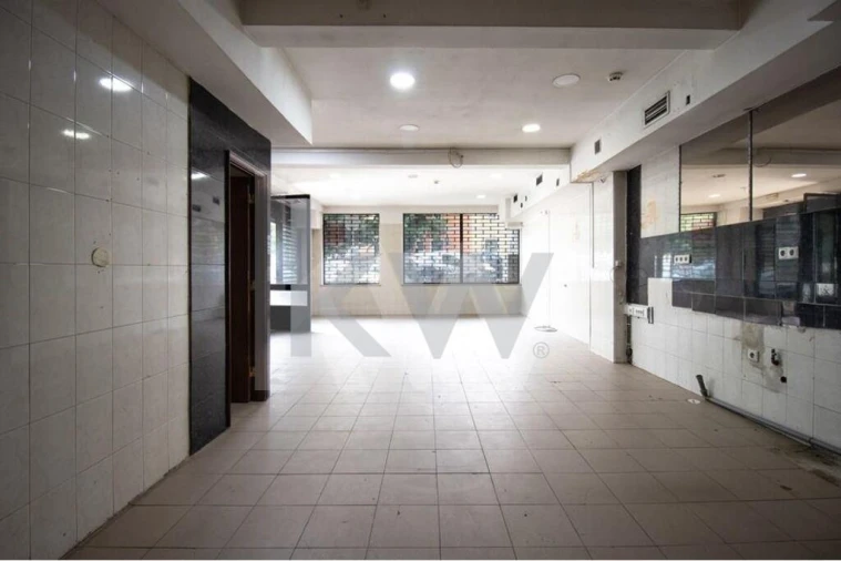 Loja para Venda em Cacém e São Marcos Foto 9