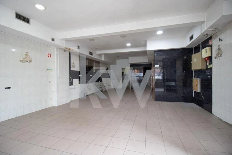 Loja para Venda em Cacém e São Marcos Foto 1