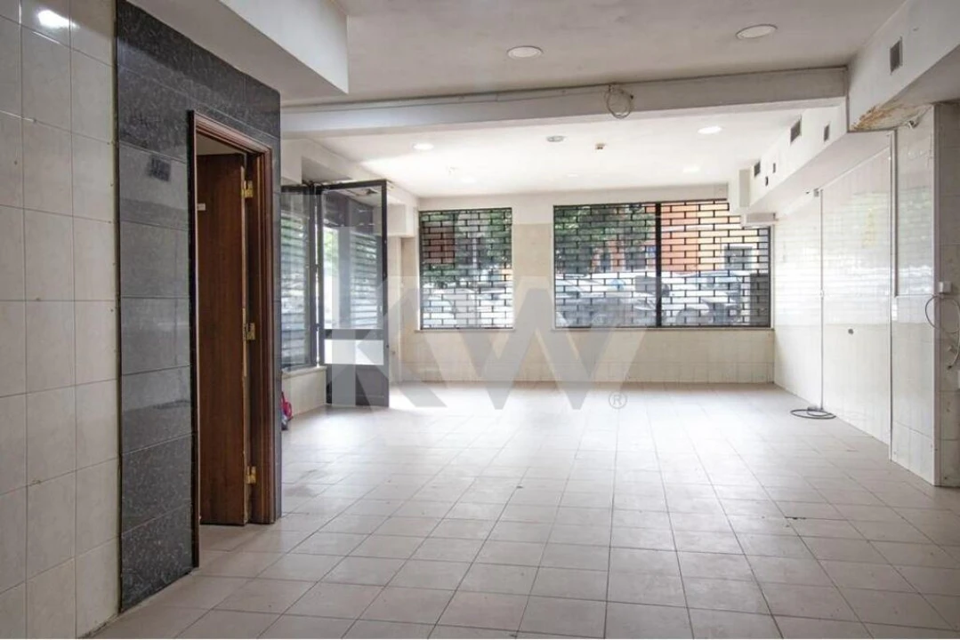 Loja para Venda em Cacém e São Marcos Foto 2