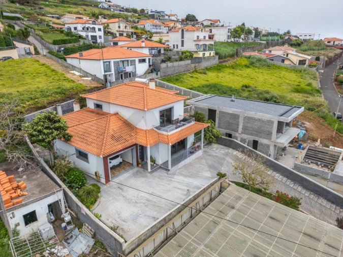 Moradia T4 para Venda em Arco da Calheta Foto 54