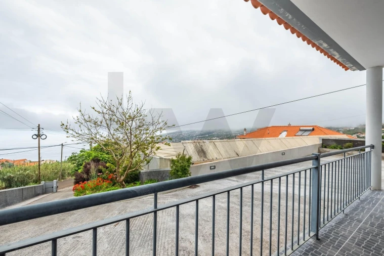 Moradia T4 para Venda em Arco da Calheta Foto 41