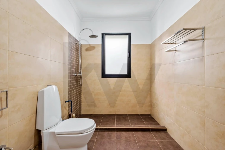 Moradia T4 para Venda em Arco da Calheta Foto 38