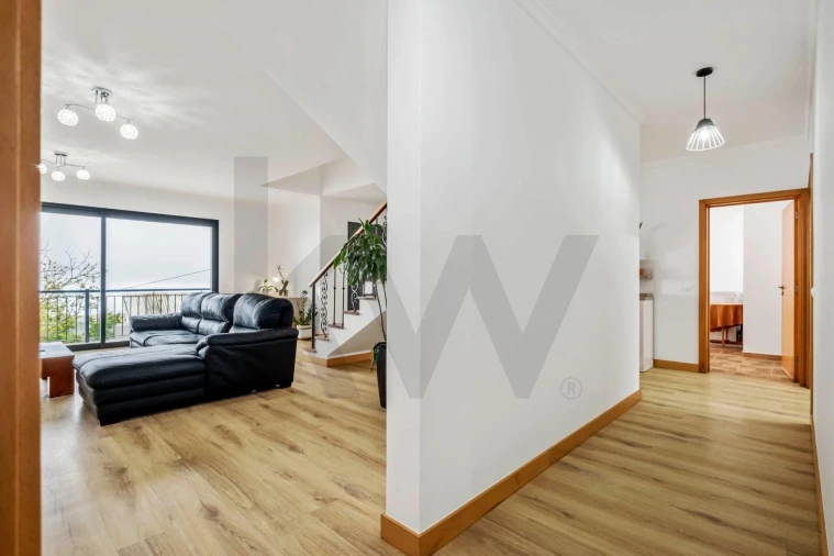 Moradia T4 para Venda em Arco da Calheta Foto 16