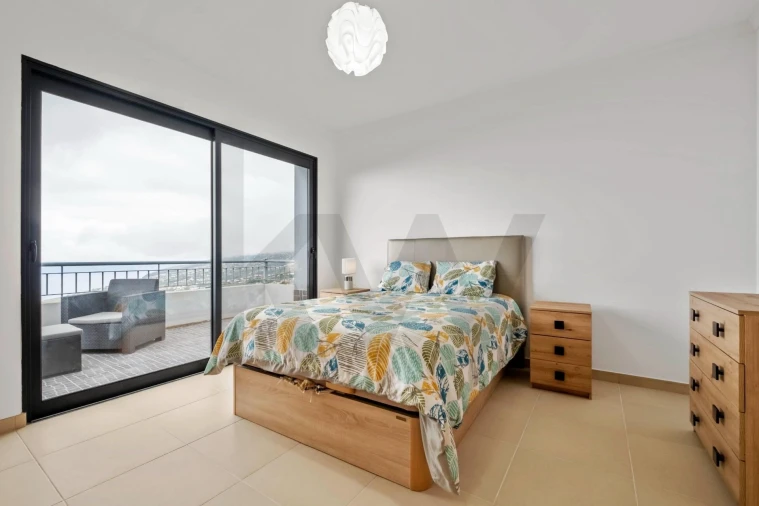 Moradia T4 para Venda em Arco da Calheta Foto 26