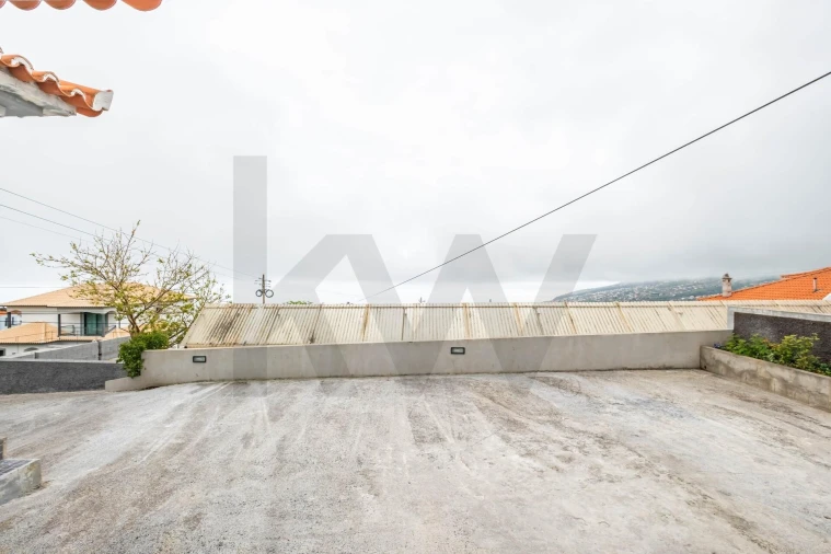 Moradia T4 para Venda em Arco da Calheta Foto 47