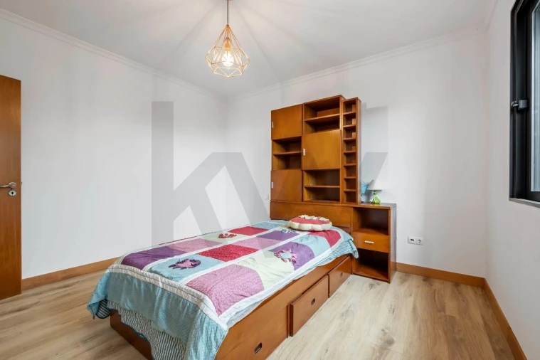 Moradia T4 para Venda em Arco da Calheta Foto 19