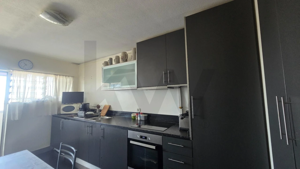 Apartamento T3 para Venda em Vilar de Andorinho Foto 5