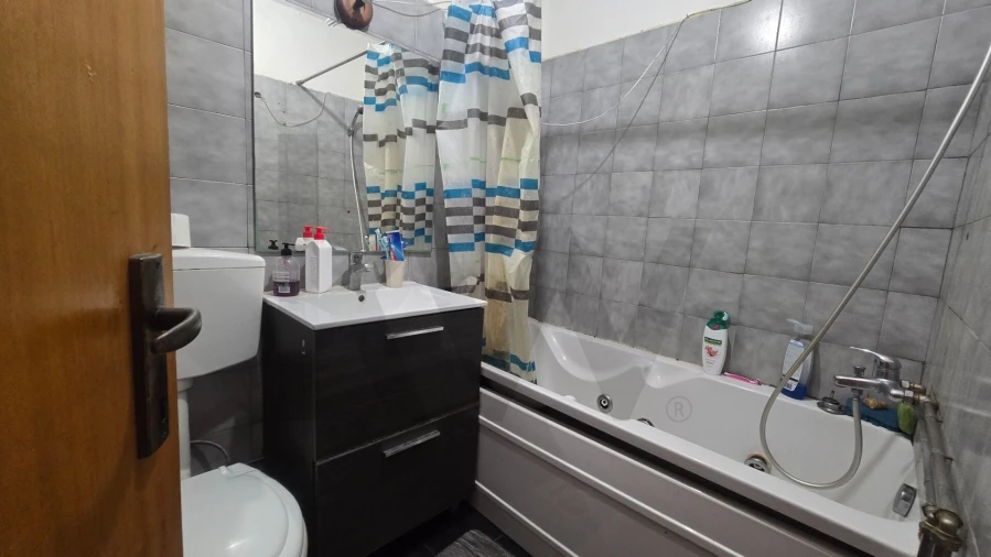 Apartamento T3 para Venda em Vilar de Andorinho Foto 25