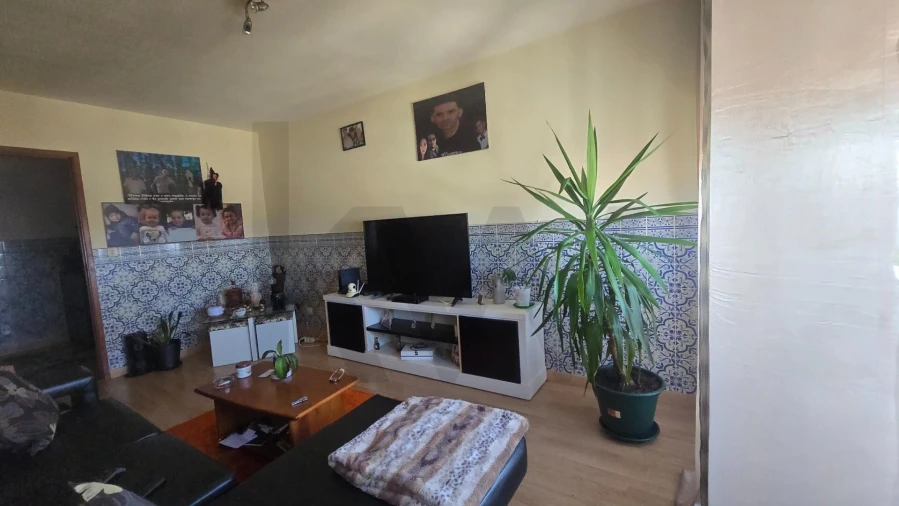 Apartamento T3 para Venda em Vilar de Andorinho Foto 12