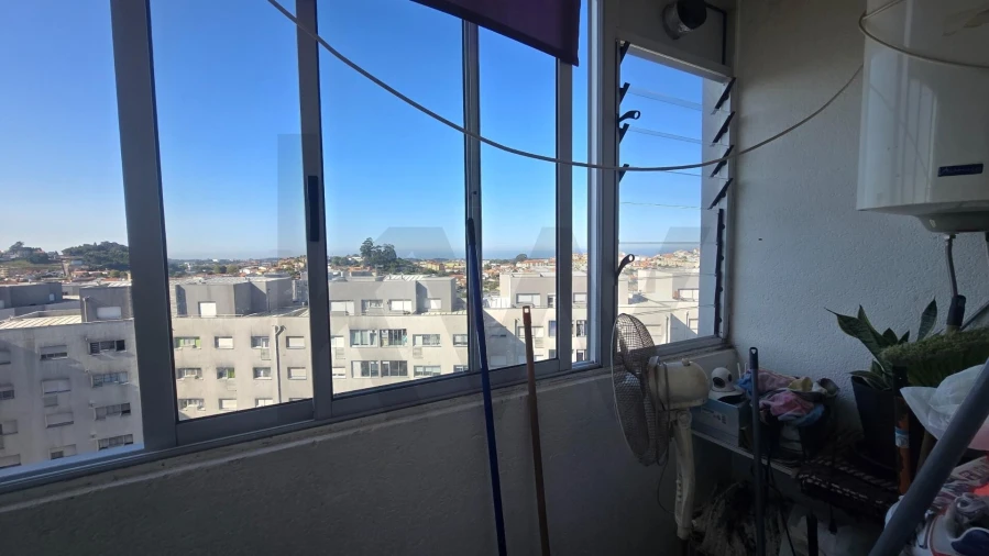 Apartamento T3 para Venda em Vilar de Andorinho Foto 3