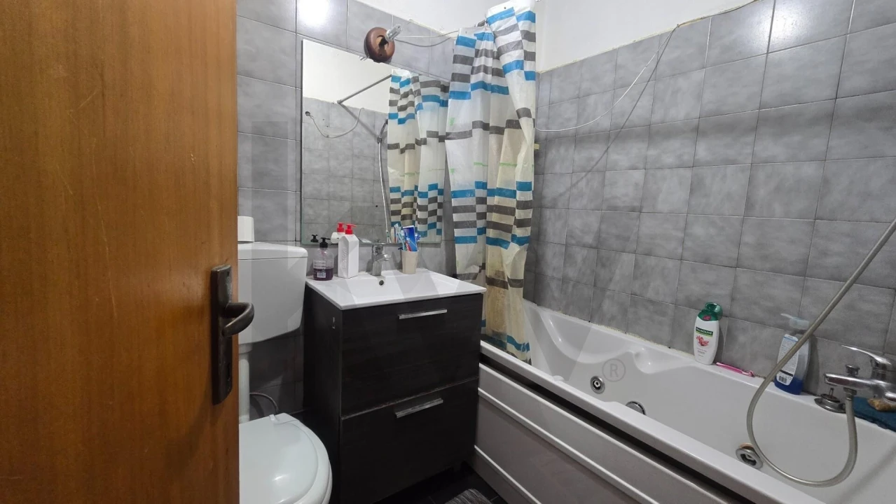 Apartamento T3 para Venda em Vilar de Andorinho Foto 24