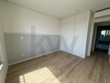 Apartamento T2 para Venda em Esgueira