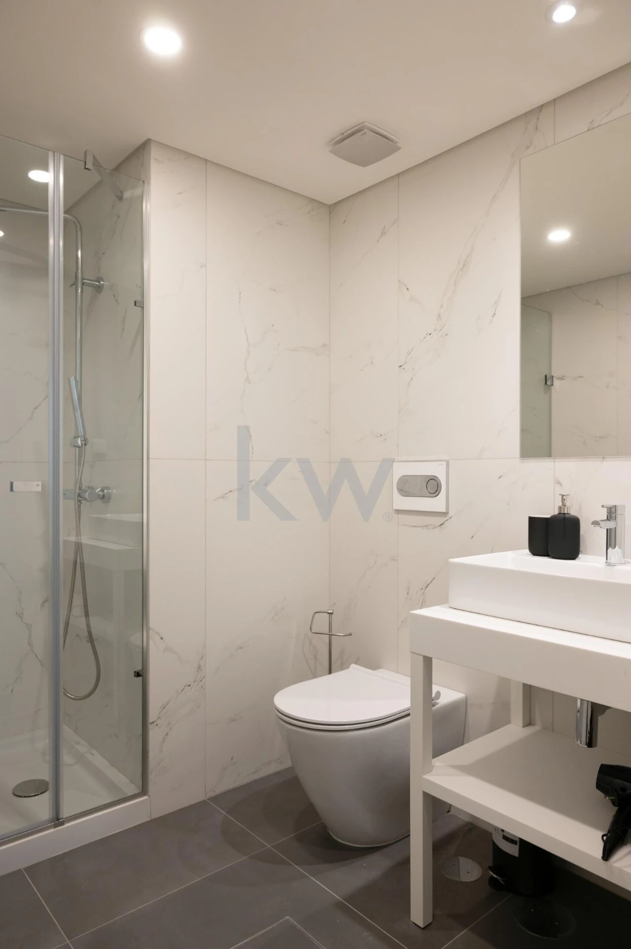 Apartamento T1 para Venda em Cedofeita, Santo Ildefonso, Sé, Miragaia, São Nicolau e Vitória Foto 16