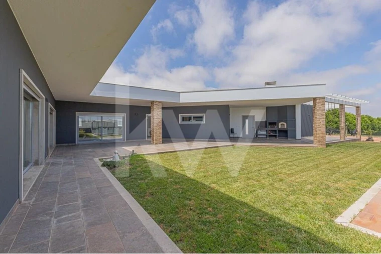 Moradia T4 para Venda em Atouguia da Baleia Foto 5