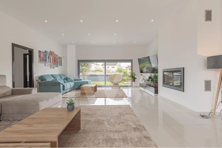 Moradia T4 para Venda em Atouguia da Baleia Foto 17