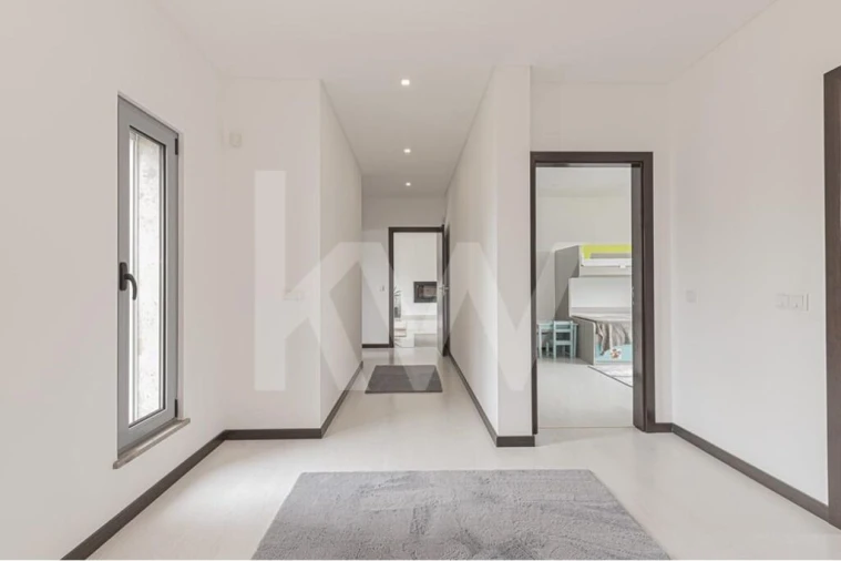 Moradia T4 para Venda em Atouguia da Baleia Foto 36