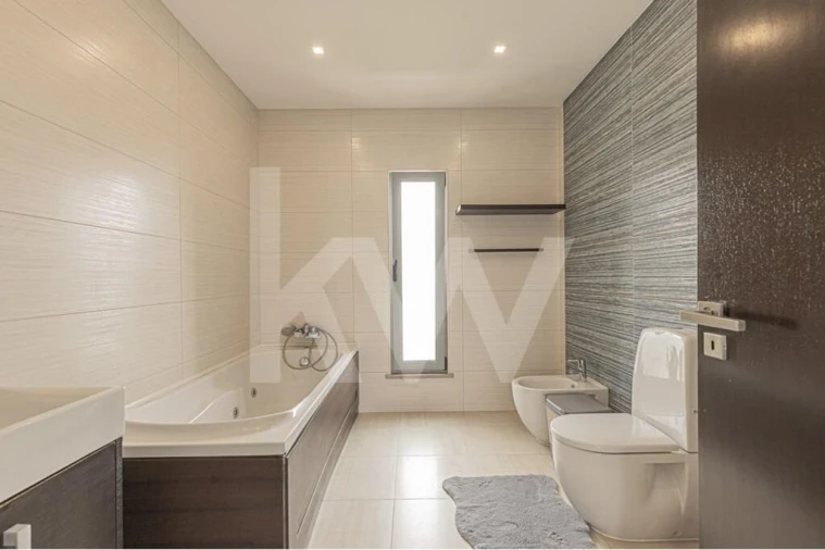 Moradia T4 para Venda em Atouguia da Baleia Foto 40