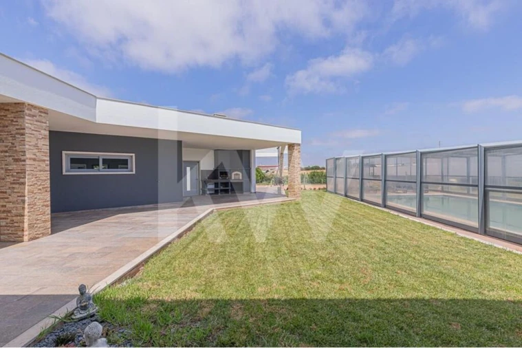 Moradia T4 para Venda em Atouguia da Baleia Foto 55