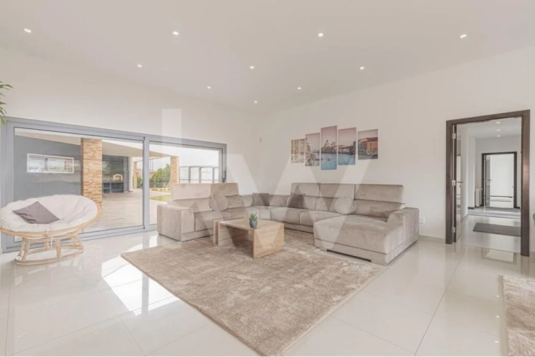 Moradia T4 para Venda em Atouguia da Baleia Foto 22