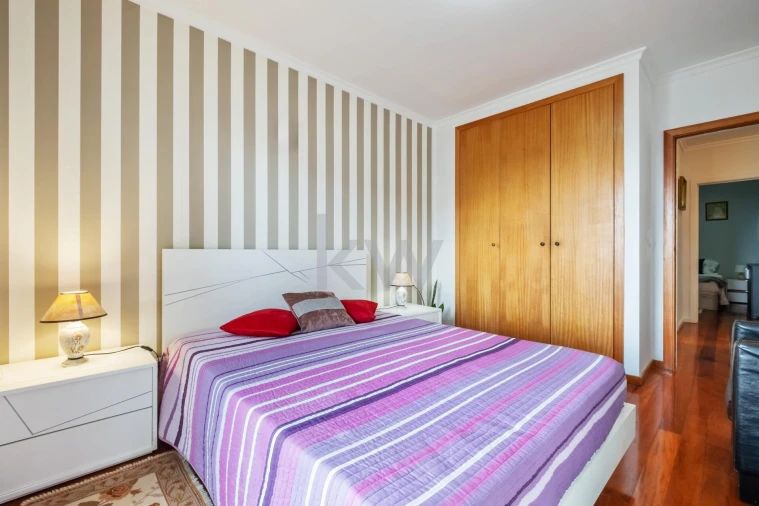 Apartamento T2 para Venda em Caniço Foto 9