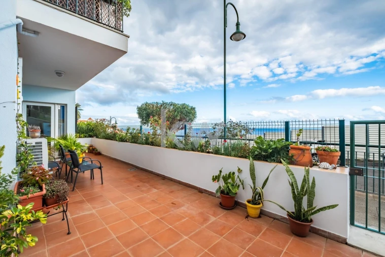 Apartamento T2 para Venda em Caniço Foto 30