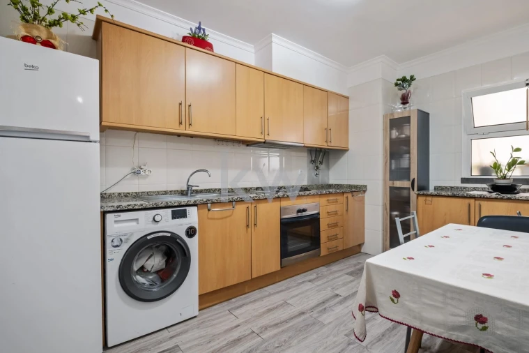 Apartamento T2 para Venda em Caniço Foto 14