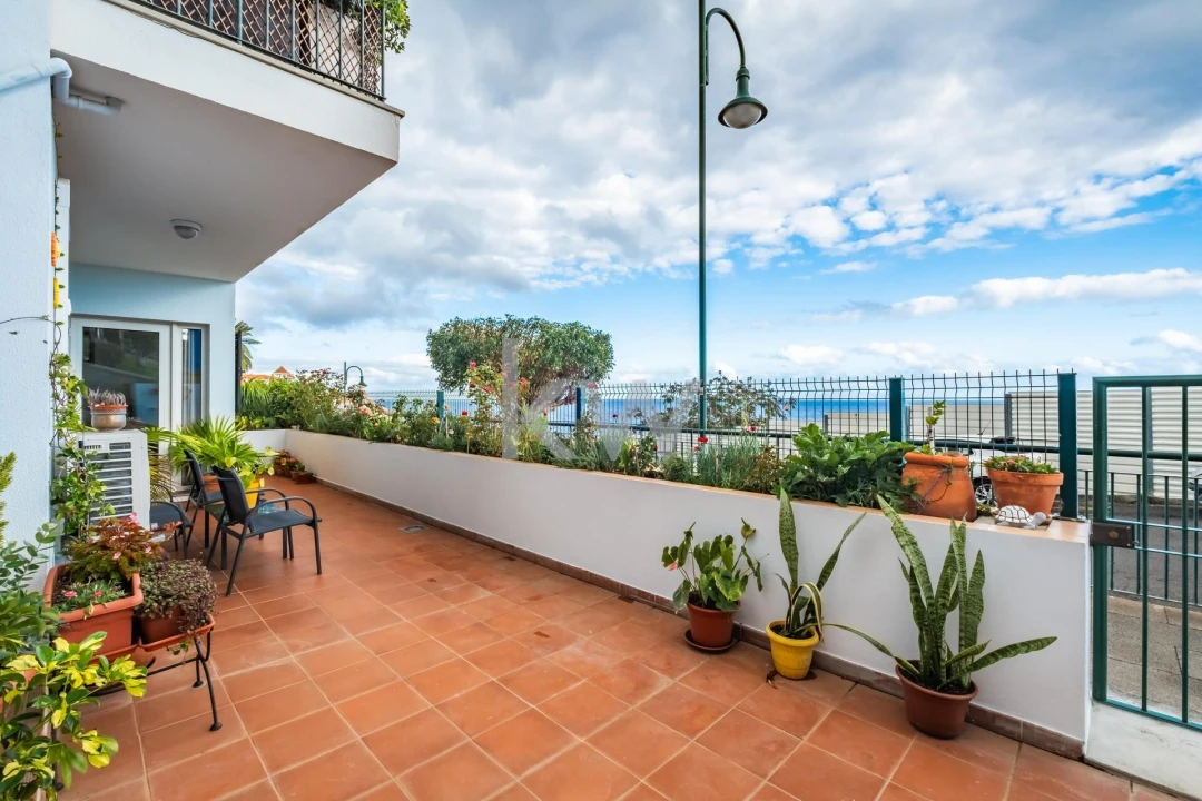 Apartamento T2 para Venda em Caniço Foto 30