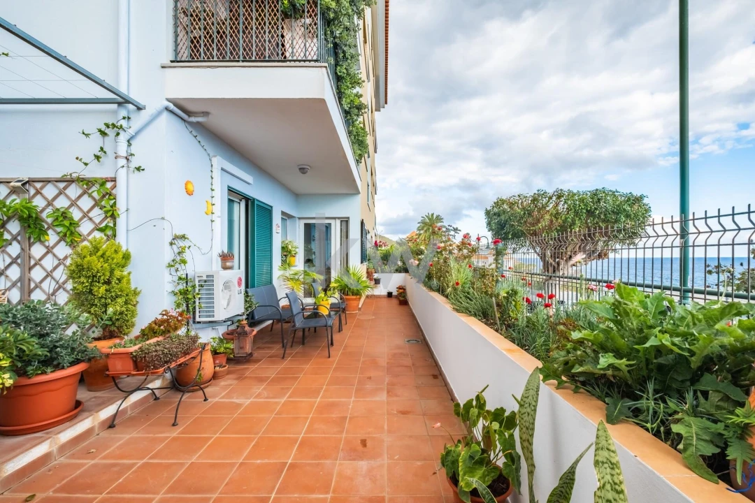 Apartamento T2 para Venda em Caniço Foto 1